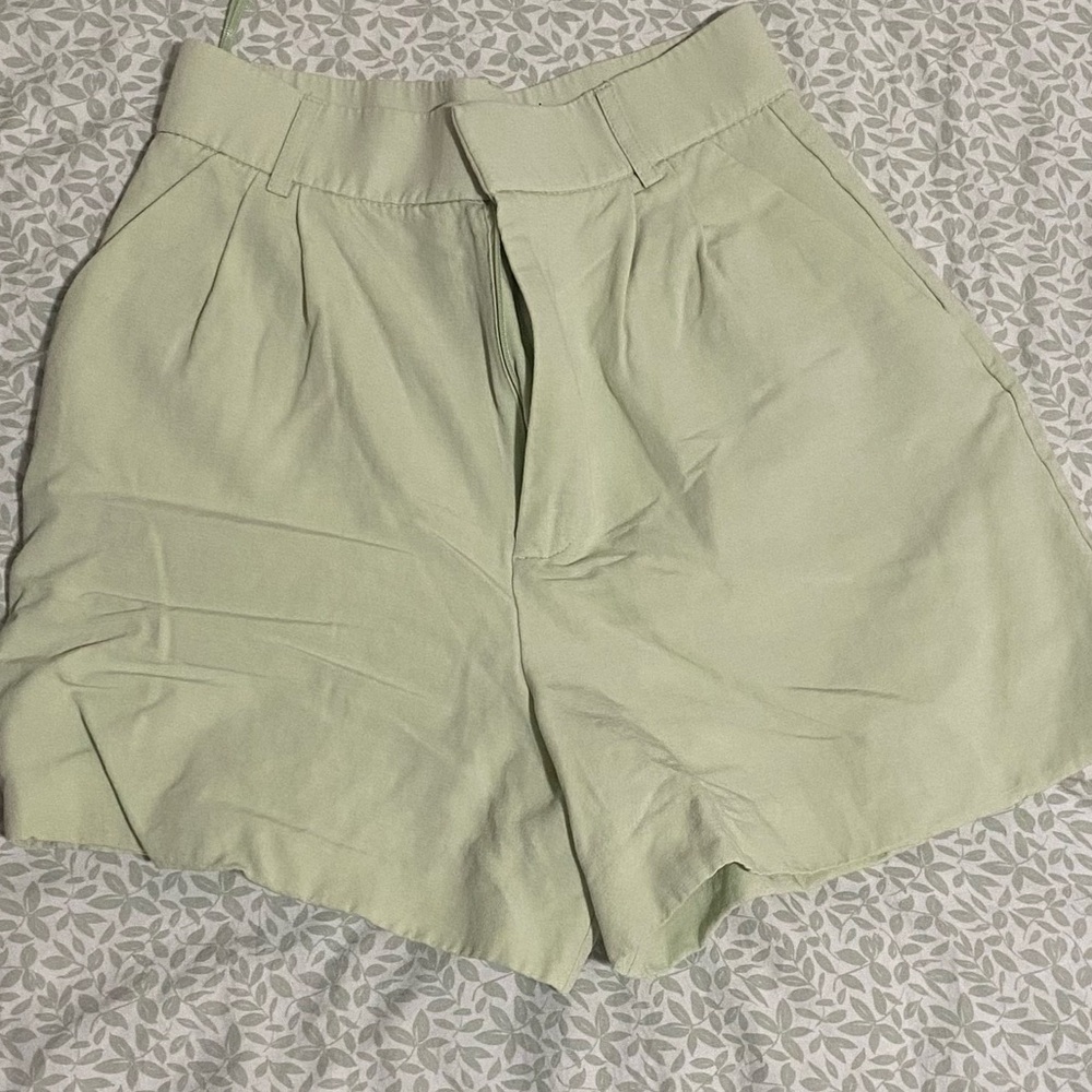 Linen blend short